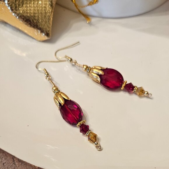 VALENTINE SALE!! Vibrant Red Crystal and14K Gold-Filled Dangle earrings NWT - Picture 3 of 6